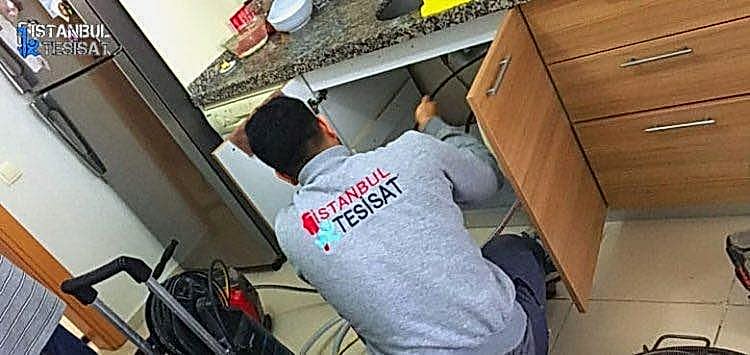 Tıkalı Lavabo Açma Yöntemleri ve 2026 Yılı Lavabo Açma Fiyatları tesisat tespiti