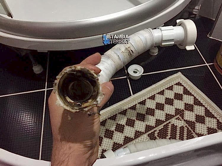 lavabo-sifon-lagim-kokusu-problemi