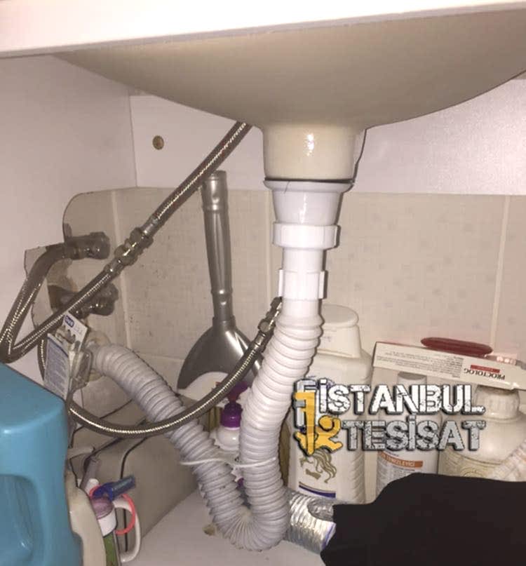 U şeklinde lavabo altı sifon uygulama örneği