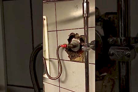 Banyodan alt kata su sızıyor banyo su kaçağı tespiti - İstanbul Tesisat