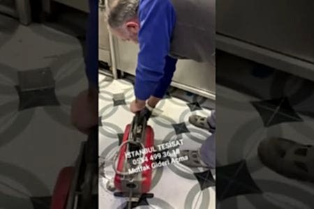 Lavabo Geri Tepmesine Kesin Çözüm: Ana Gider Tıkanıklığı Açma